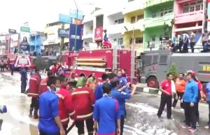 Fasha Turun Langsung Pantau Kebakaran di Novita Hotel   