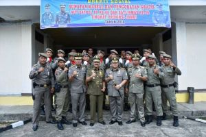 Pjs  Wali Kota Jambi Hadiri Upacara HUT Satpol PP dan Satlinmas Provinsi Jambi