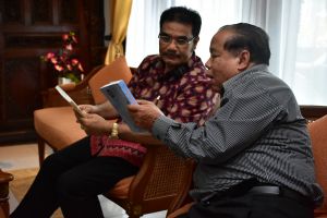 SAH Ingin Kecintaan Terhadap Buku Bisa Mengembangkan Perpustakaan