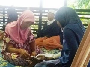 Tak Kenal Batas Usia, Insan Madani Gelar Program Berantas Buta Aksara Alquran Ibu ibu Lansia   