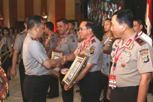 Polda Jambi Terima Penghargaan dari Kapolri Tito Karnavian