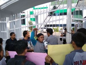 Forum Mahasiswa UIN Anti Korupsi Geruduk Kejati, Ini Tuntutannya