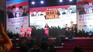 Pakai Layar Tancap,  Tim Fasha Maulana Undang Masyarakat Jambi Nobar Debat Pilwako III Malam Ini