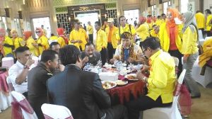 Baru Mendarat di Jambi, Tommy Soeharto Langsung Dijamu Plt Walikota   