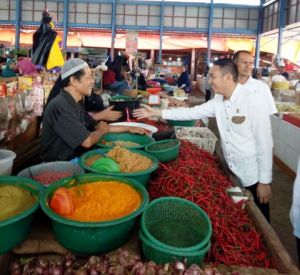 Jelang Puasa dan Idul Fitri, TPID dan Ketua DPRD Sungaipenuh Sidak Pasar Cek Harga dan Stok