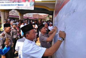 Sosialisasi Pencegahan, Deklarasi Anti Narkoba Di Desa Teluk Digelar   