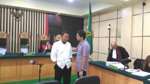 Asiang Lapor ke Asrul Jika Arfan Minjam Duit untuk DPRD      