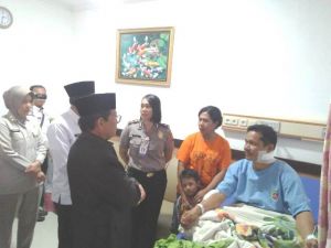 Besuk Dua Anggota Polsek Korban Penyerangan, Fachrori mengaku Prihatin dan Hati-hati