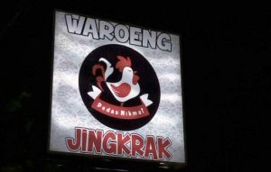 Belasan Konsumen Sesalkan Pelayanan Ayam Jingkrak, Ini Curhatan Mereka yang Urung Buka Puasa