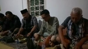 Tiba Dari Umroh Sore,  Dini Harinya Dr Maulana Sahur Bersama Warga Vidya I