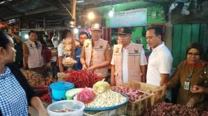 Harga Bahan Pokok di Pasar Angso Duo dan Talang  Banjar Masih Stabil