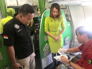 Dirnarkoba Lakukan Tes Urin ke Pramugari dan Pilot di Bandara, Ini Hasilnya