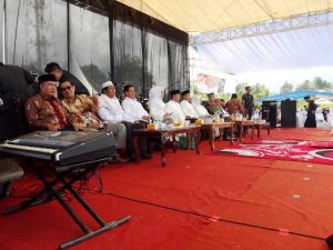 Zainal-Arsal Tiba di Lokasi Kampanye Akbar Bersama Muradi Darmansjah