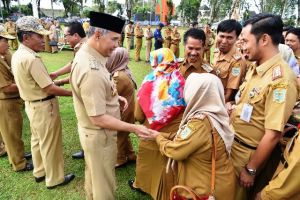 Hari Pertama Masuk Kerja Setelah Cuti,  Fasha Pimpin Apel Peningkatan Disiplin ASN