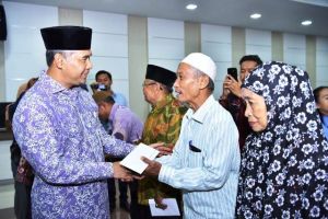 Muliakan Pejuang Agama, Wali Kota Fasha Berikan Insentif Petugas Syara'