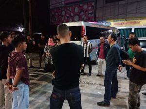 Nah, Belasan Anak Muda Berbadan Kekar Datangi Praktek drg Iwan 