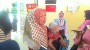 Datang ke Disdik Kota Jambi, Wali Murid Menangis 