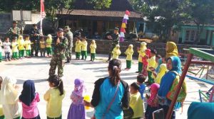 Menumbuh Kembangkan Rasa Cinta Anak-Anak Sejak Usia Dini Kepada TNI