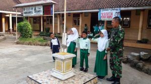Menanamkan Disiplin Kepada Penerus Generasi Bangsa   
