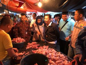 Wow, Harga Daging Ayam Tembus Rp 55.000 Rupiah