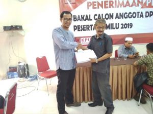 Serahkan Berkas DPD RI, Yuan Fanesyah Optimis Lolos   
