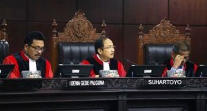 BREAKING NEWS: MK Larang Pengurus Parpol Nyalon DPD RI