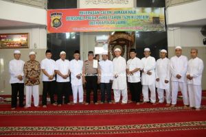 Kapolda Lepas Anggotanya Berangkat Haji