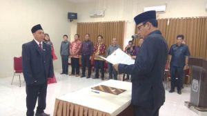 Muslim Resmi Dilantik Gantikan Wein di KPU Kota Jambi