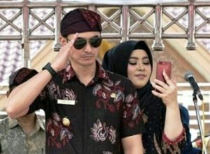 Libur Idul Adha, Sherrin Jenguk Zola di Rutan KPK