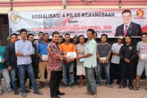 Lakukan Optimalisasi Sosialisasi MPR, SAH Dialog Dengan Para Pekerja Harian Lepas