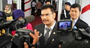 SAH Apresiasi Prestasi Anak Jambi Yang Meraih Gelar Doktor Termuda Se Indonesia