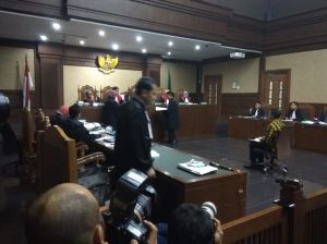Apif Tak Lagi Dipakai Mei 2017, Asrul Suruh Amidy dan Evi Syahrul Cek Fee Proyek 2017