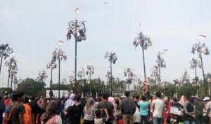 Ribuan Masyarakat Ikuti Kemeriahan HUT RI ke 73 Tahun di Lapangan Kantor Gubernur Jambi