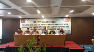 Dinyatakan MS, KPU Serahkan Berita Acara 21 Bakal Calon DPD RI