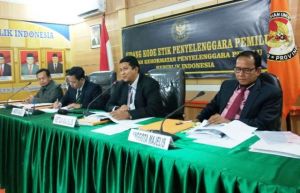 Sidang Perdana 5 Komisioner KPU Kerinci di DKPP,  Ini 7 Pokok Aduan Pemohon