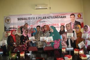 SAH Tekankan Peran Partai Emak-Emak Dalam Demokrasi