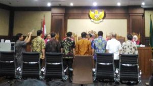 Lapor DPRD Minta Uang Ketok 2017 ke Zola, Apif: Pak Gub Marah Merasa Diperas