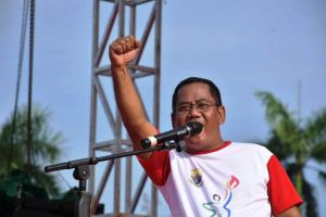 Ribuan Masyarakat Jambi Ikuti Jalan Sehat Haornas ke 35 Tahun, Wahyuddin: Ayo Olahraga
