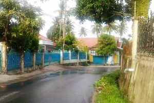 Drainase yang Baru Dibangun Tak Berfungsi, Air Mengalir ke Jalanan