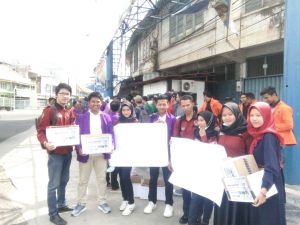 Aliansi BEM se Kota Jambi Turun Galang Dana untuk Palu   