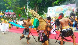 Tarian Kubu Ramaikan Karnaval Angso Duo   
