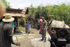 Persiapkan Alat Ini, Satgas TMMD Dibantu Warga Ngotoko