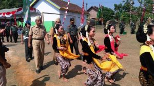 Sambut Wagub Dengan Tari Gambyong