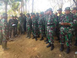 Semangat Pagi Prajurit TNI di Lokasi