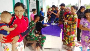 Satgas TMMD Bantu Bidan Lakukan Penyuluhan Kesehatan