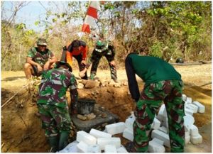 Mulai Bangun Prasasti Sebagai Tanda TMMD Pernah Ada Disini