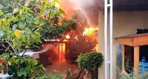 Baru Dua Hari Dibuka Cafe Bakoel Steak & Shake Terbakar