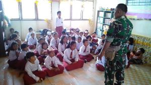 Satgas TMMD Berikan Wawasan Kebangsaan ke  Siswa Sekolah Dasar