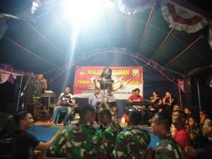 Panggung Hiburan Sebagai Ajang Perpisahan Satgas dan Warga