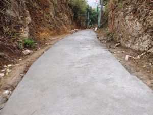 Jalan Tanjakan Gunung Guder Jadi Halus, Sehalus Pipi Siti   